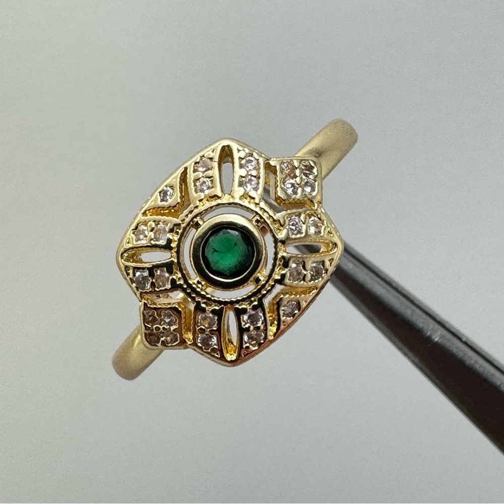 Gold Emerald Green CZ Ring Art Deco Vintage Style Statement Petite Timeless Sz 7